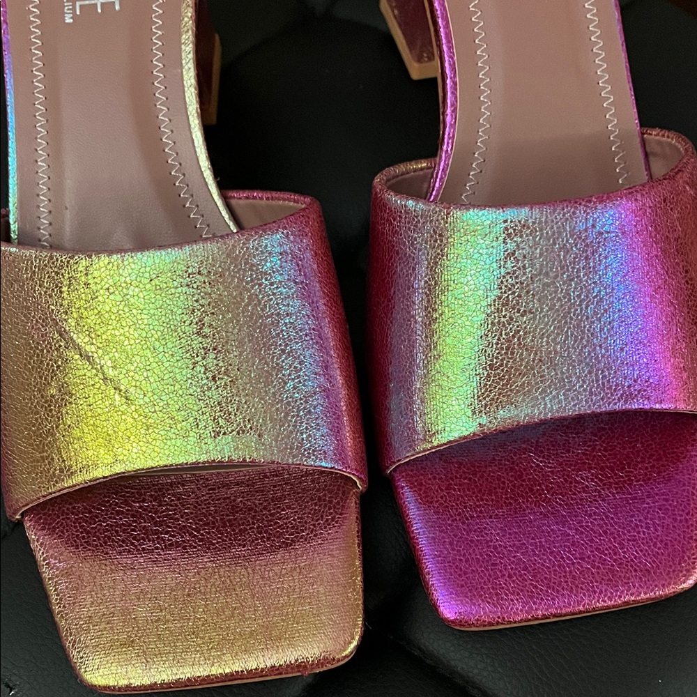 Rouge Helium Iridescent Mules - Picture 2 of 6